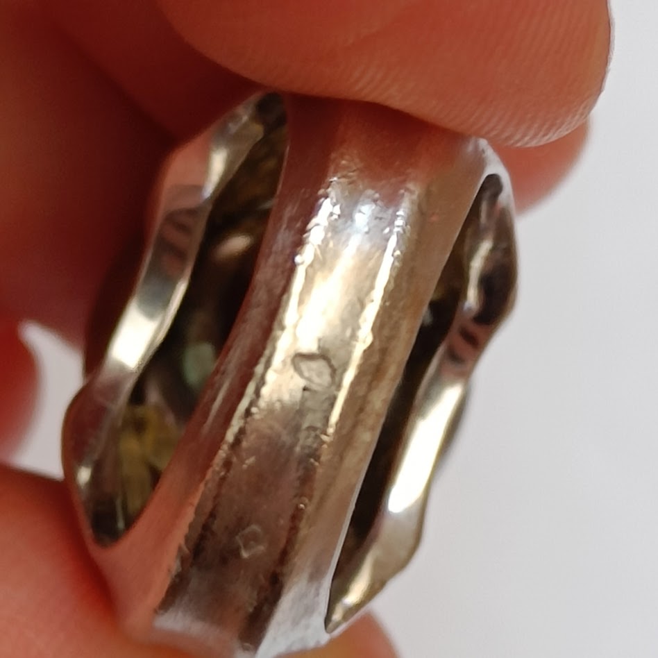 White Gold Modernist Ring with Tahitian Pearl