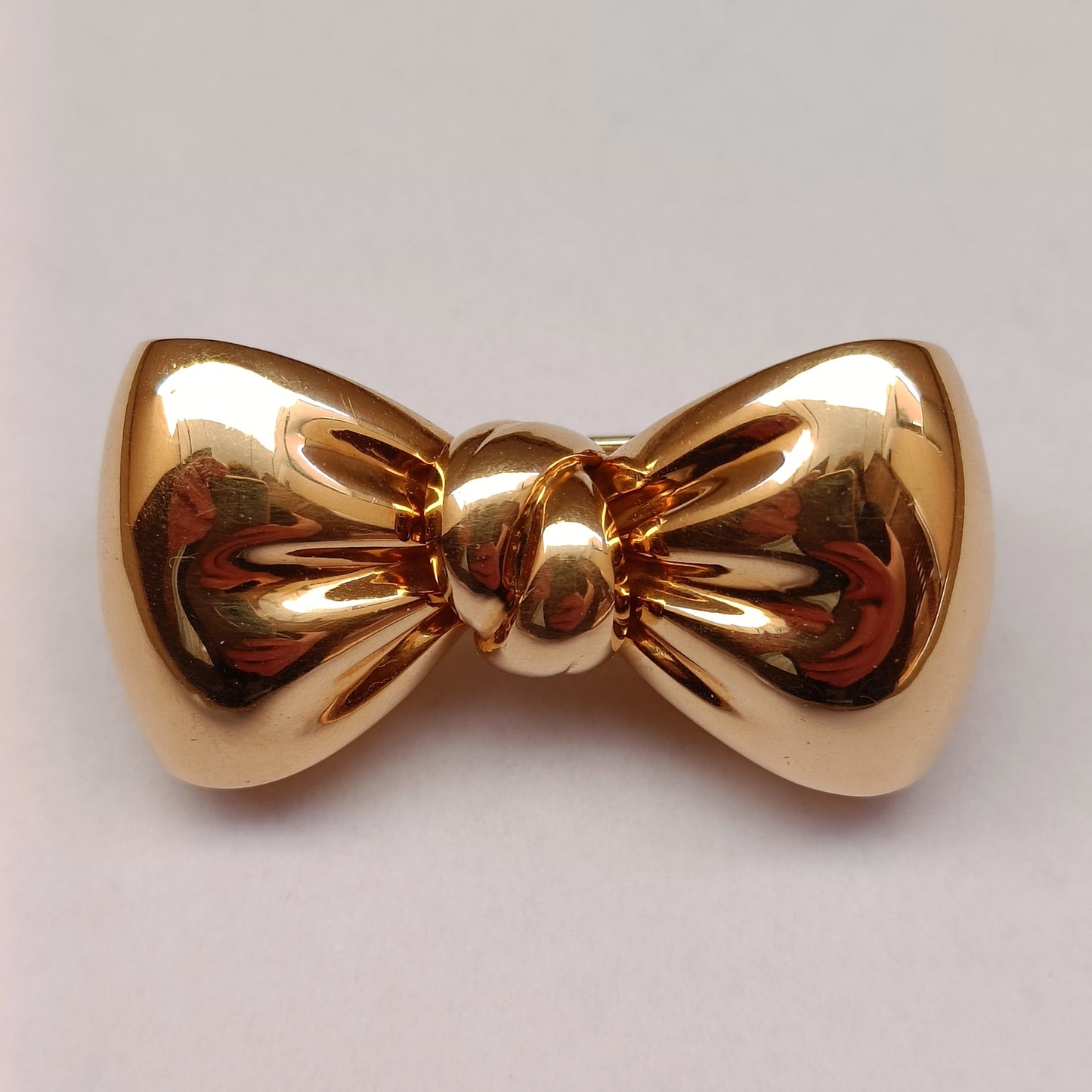 Van Cleef & Arpels 18k Gold Bow Clip Brooch