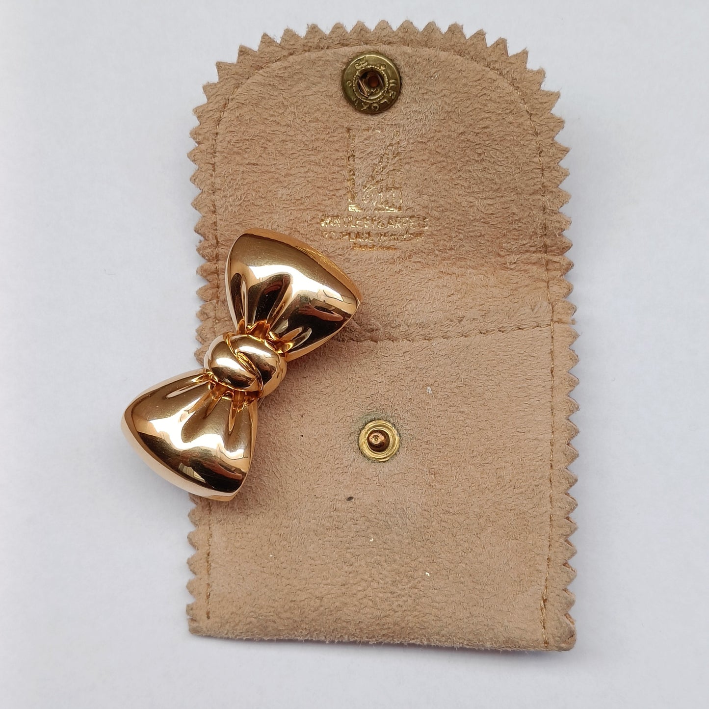 Van Cleef & Arpels 18k Gold Bow Clip Brooch