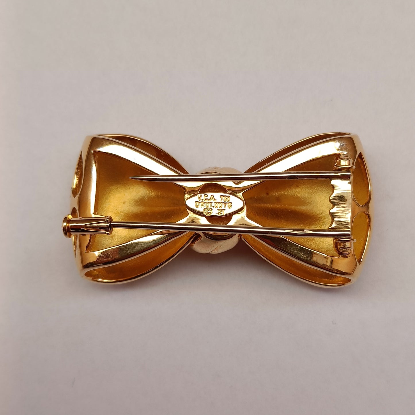 Van Cleef & Arpels 18k Gold Bow Clip Brooch