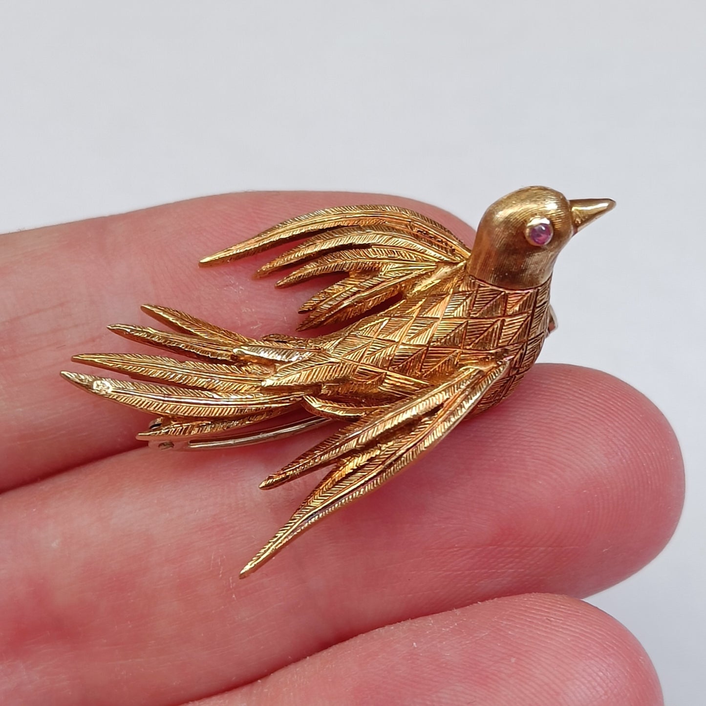 18k Gold Bird Brooch