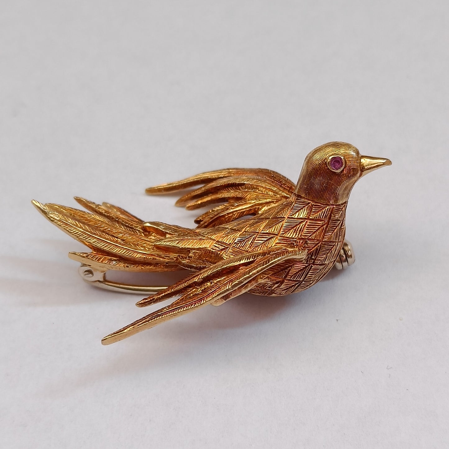 18k Gold Bird Brooch