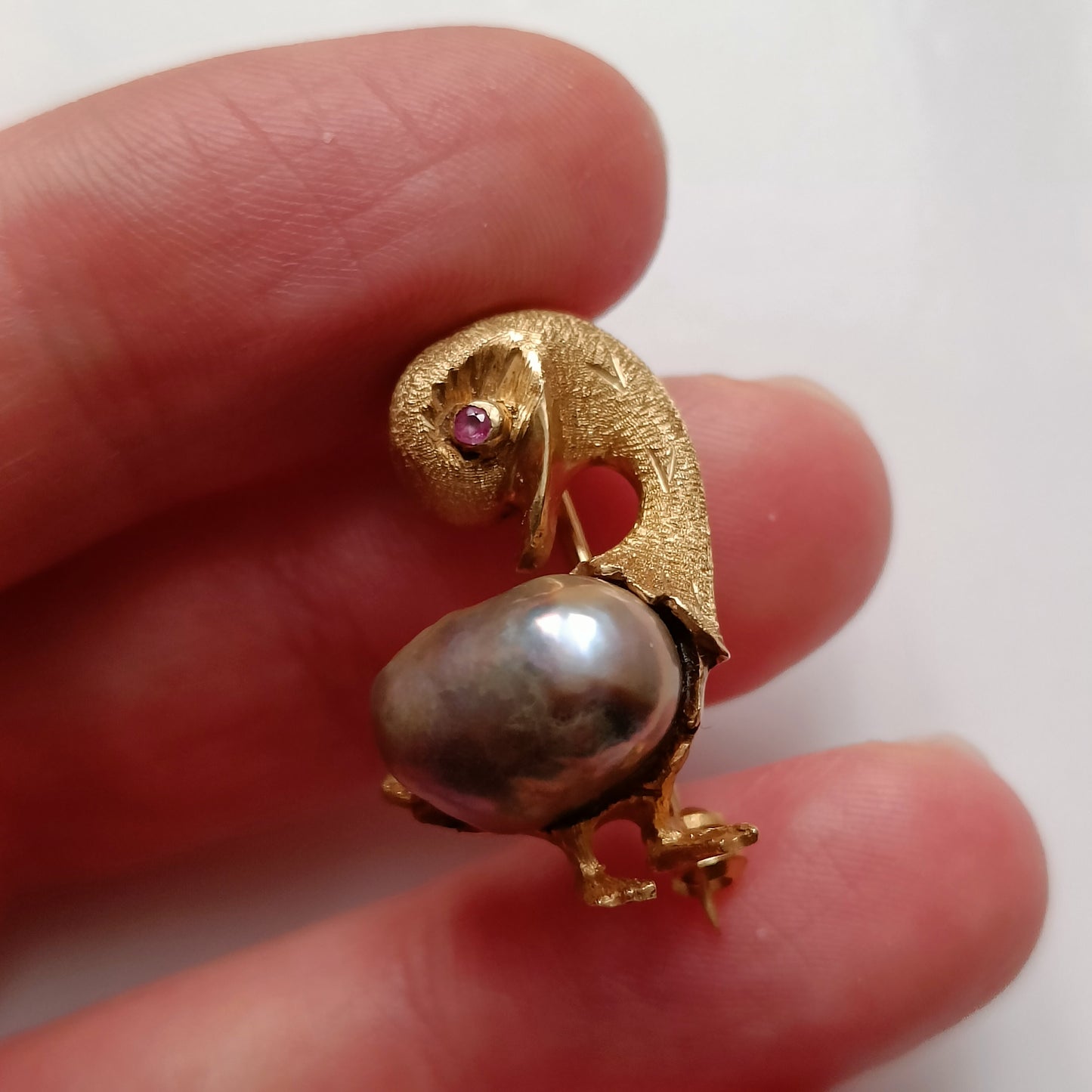 18k Gold Duck Brooch