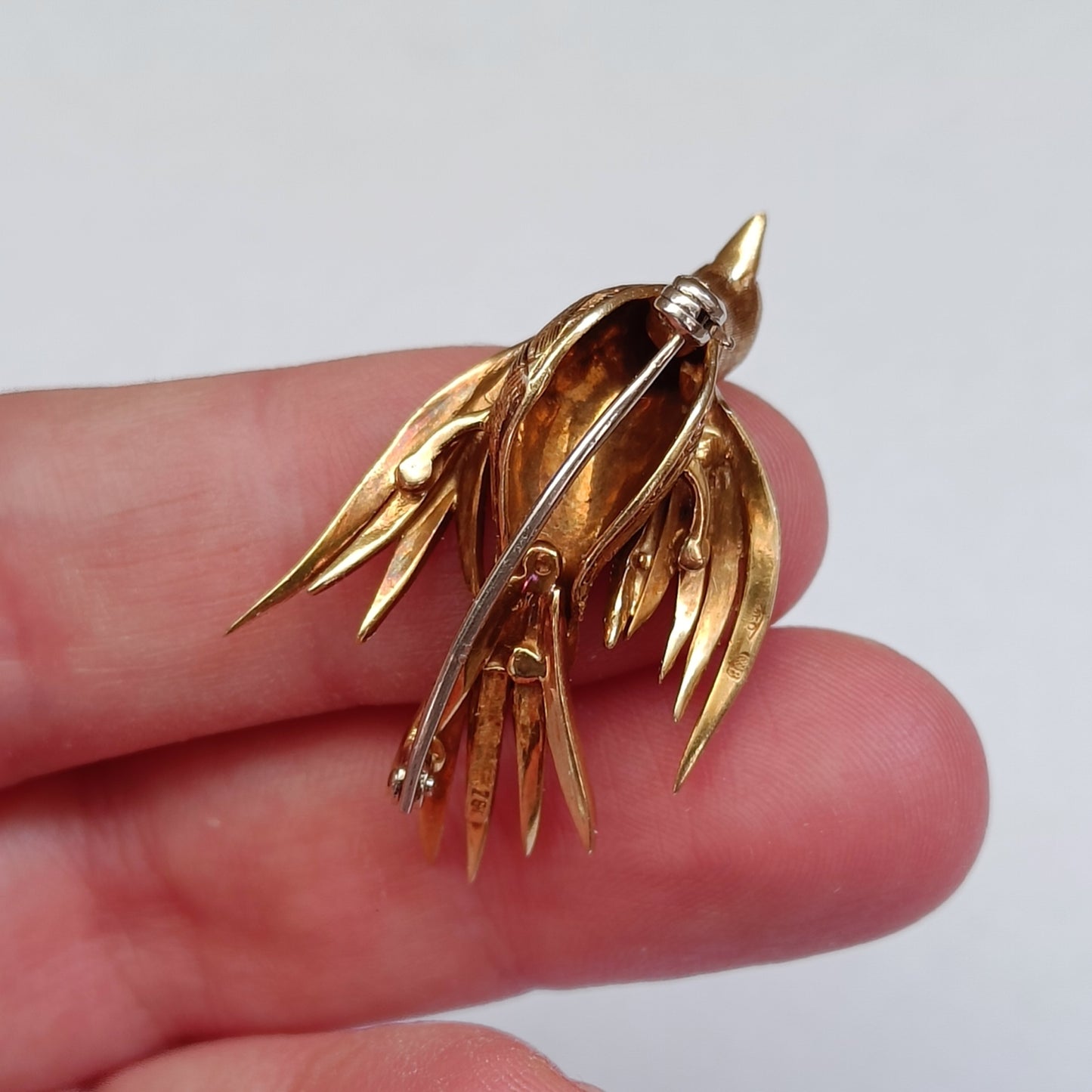 18k Gold Bird Brooch