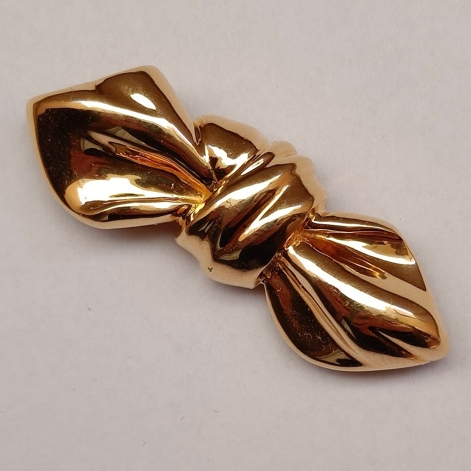 Van Cleef & Arpels 18k Gold Bow Clip Brooch