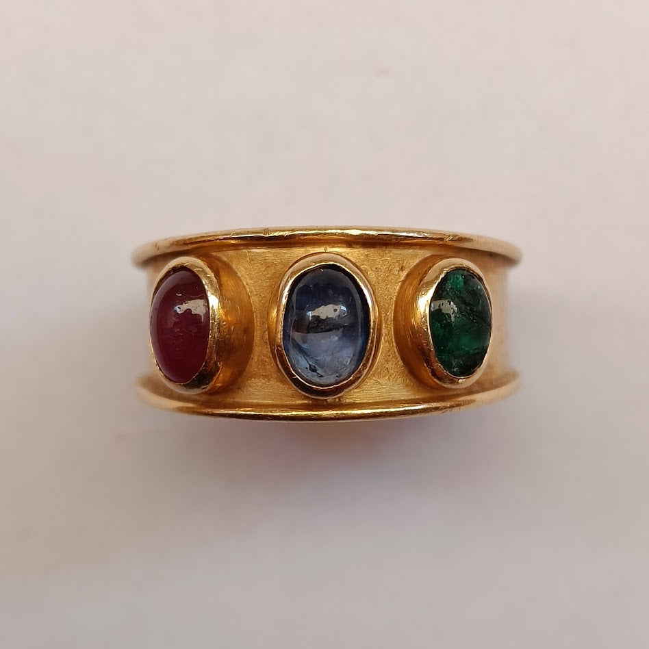 18k Gold Band Ring with 3 Cabochon Gems