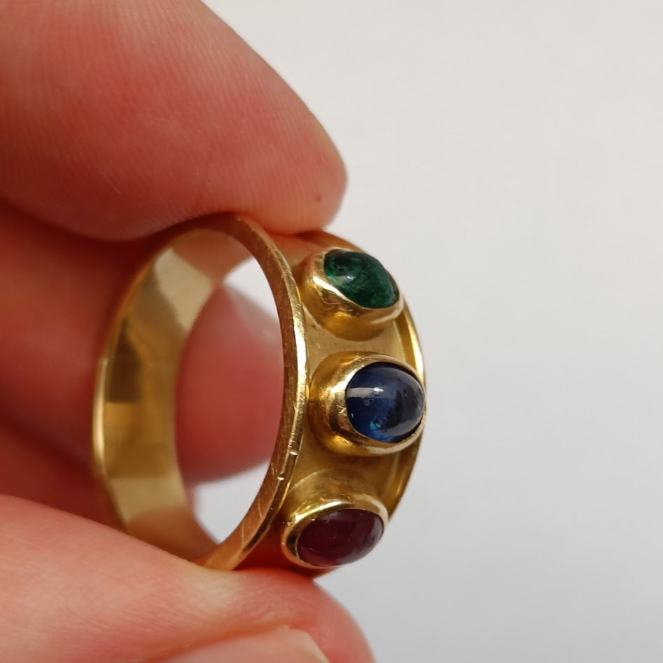 18k Gold Band Ring with 3 Cabochon Gems