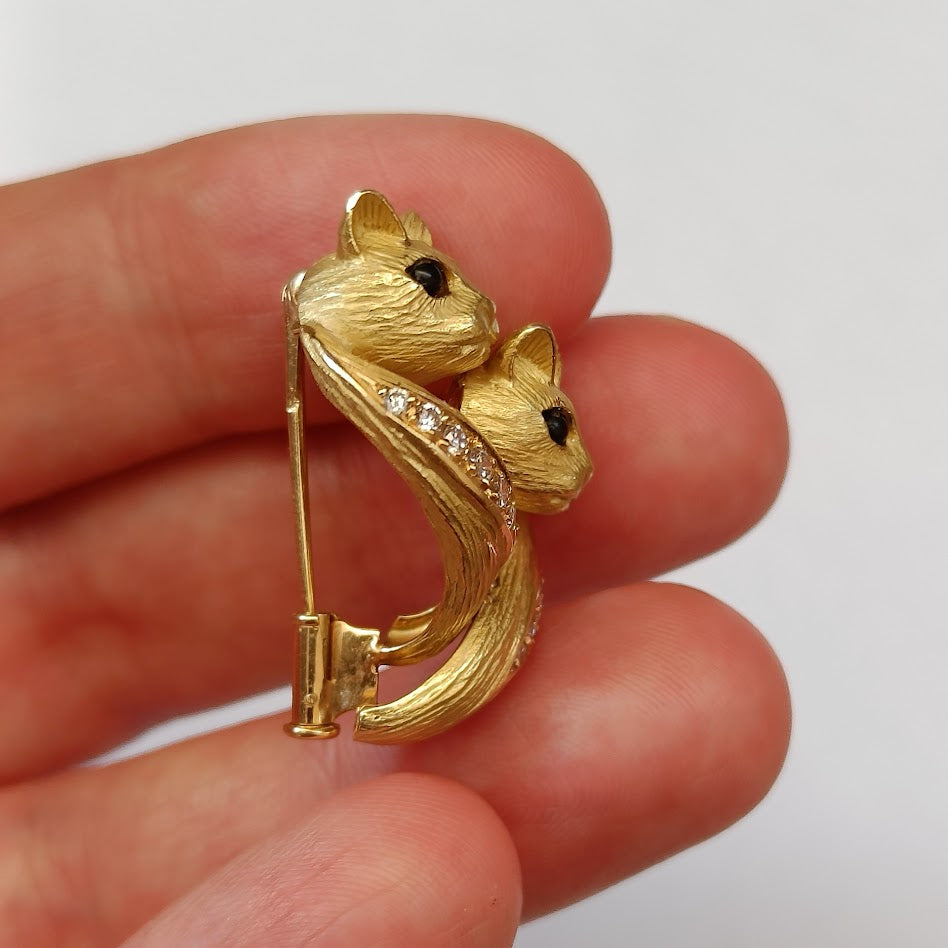 18k Gold Cat Brooch - Jean and Pierre Bellin