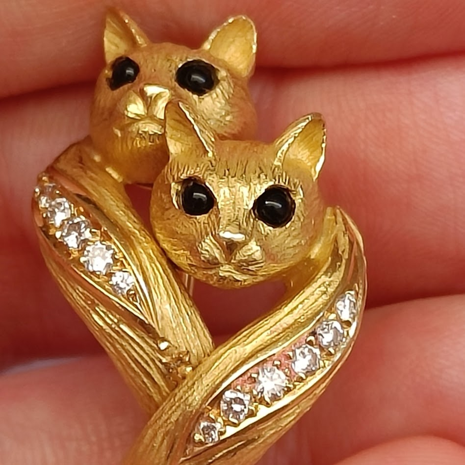 18k Gold Cat Brooch - Jean and Pierre Bellin