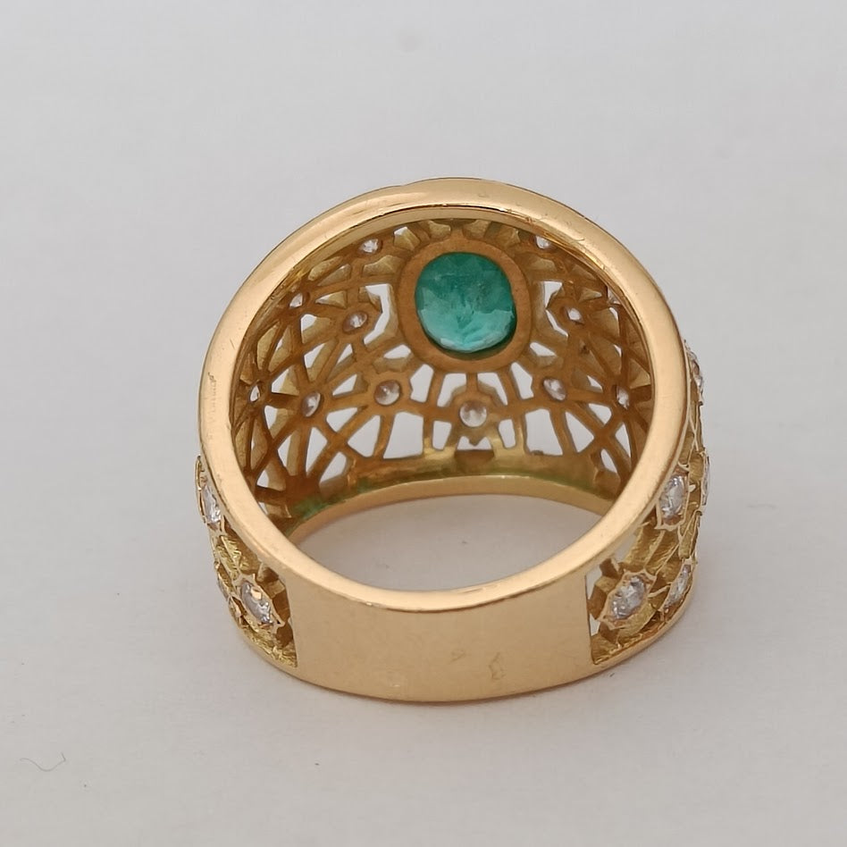 Emerald and Diamonds Openwork 18k Gold Ring