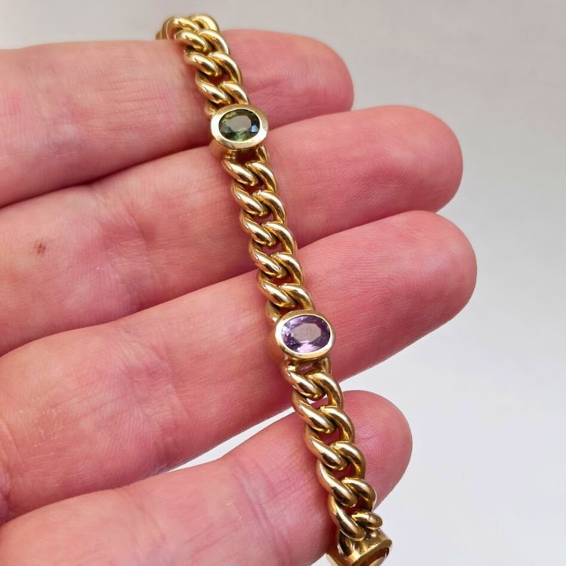 Gold bracelet with gemstones 