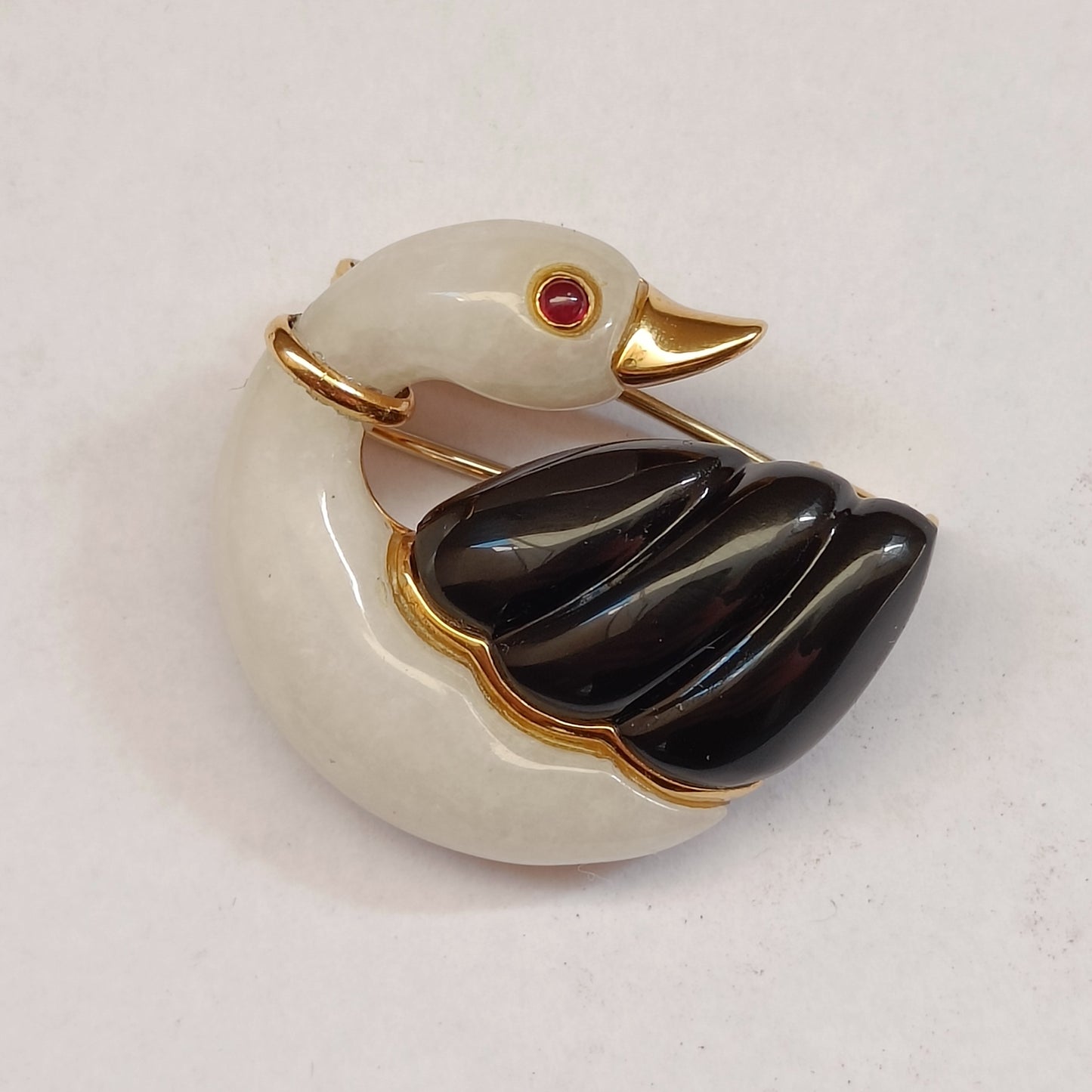 18k Gold Swan Brooch