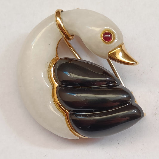 18k Gold Swan Brooch