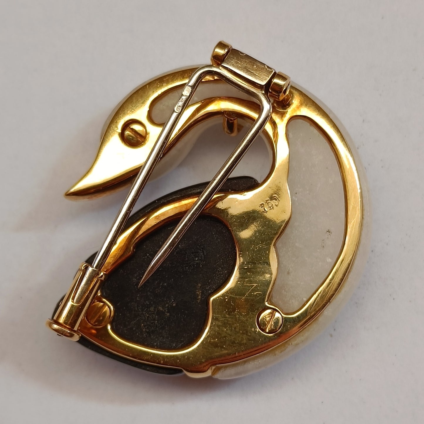 18k Gold Swan Brooch